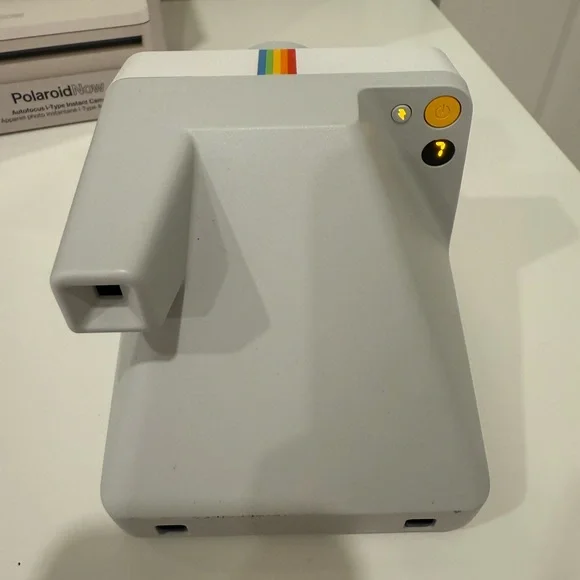 Polaroid Now Instant Camera - Picture 2 of 3